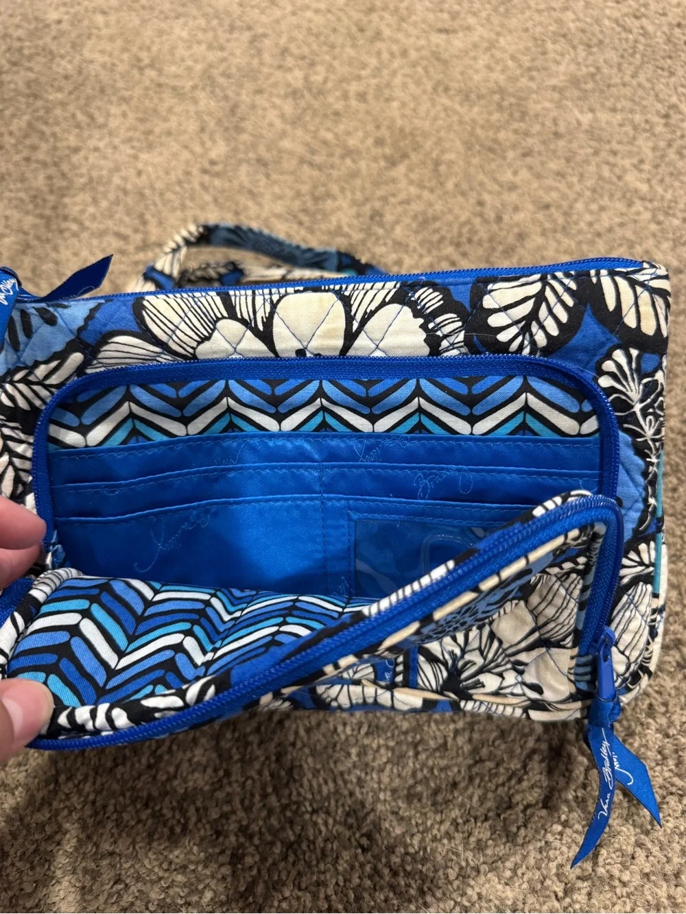VERA BRADLEY BLUE BAYOU CROSSBODY WALLET BAG—Blue and White